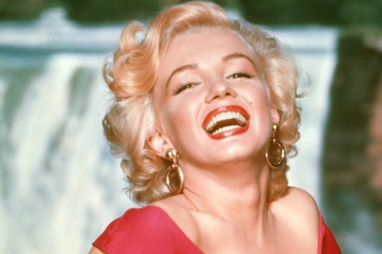 Happy Valentines Day With Marilyn Monroe Photos 6508