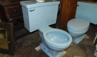 Vintage Toilets Are Valuable?! Are You Serious?